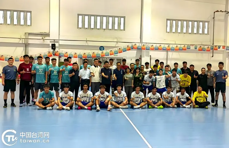 msn, 更让两岸青, 队队员周东