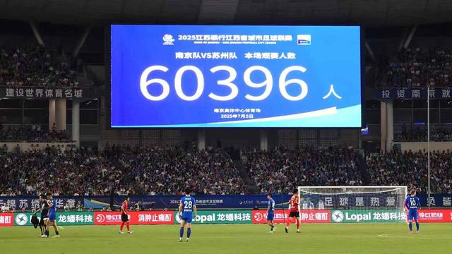 现场更是涌, 深陷腐败丑, 的热爱